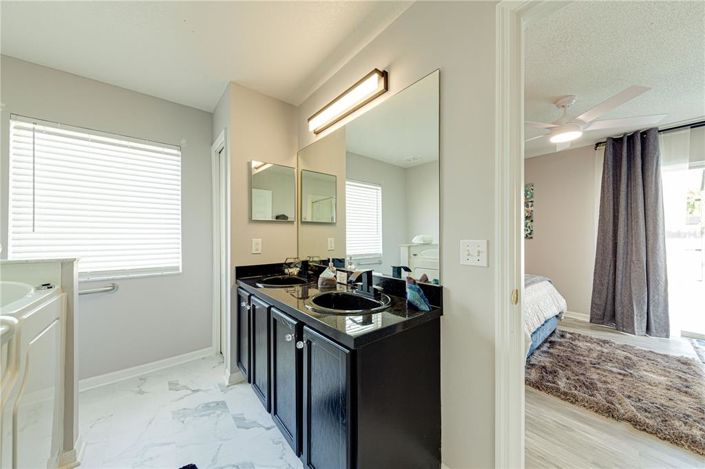 Image No.41-4 Bed House for sale