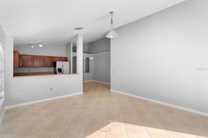 Image No.15-4 Bed House for sale