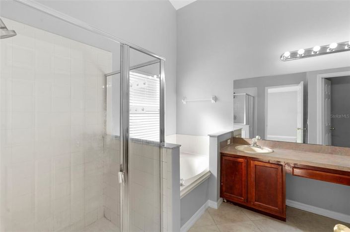 Image No.20-4 Bed House for sale