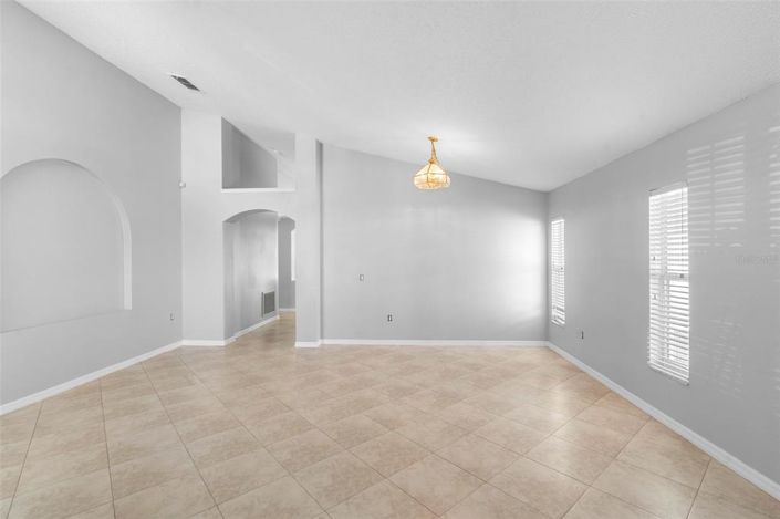 Image No.32-Propriété de 4 chambres à vendre à Davenport