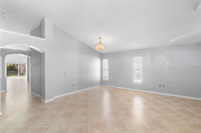 Image No.33-4 Bed House for sale