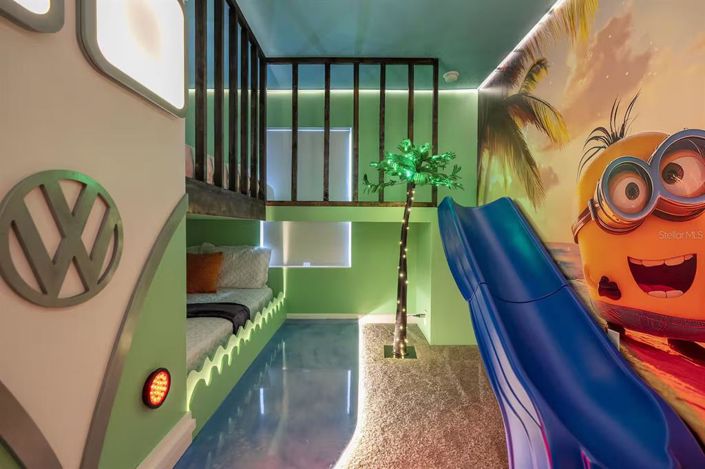 Image No.21-4 Bed Townhouse for sale