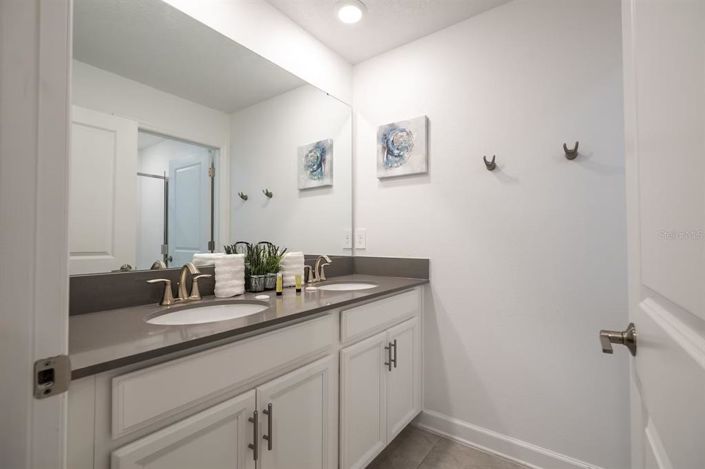 Image No.28-4 Bed Townhouse for sale