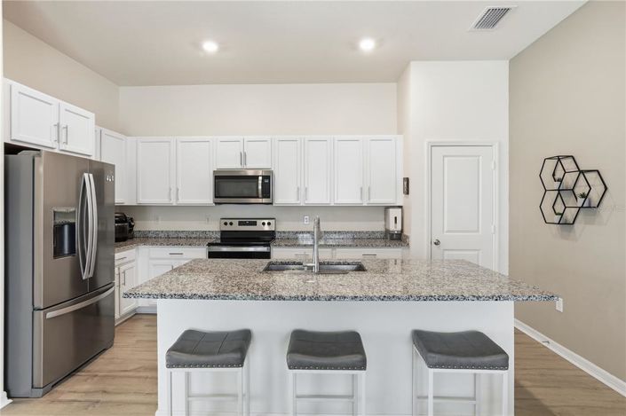 Image No.10-4 Bed House for sale