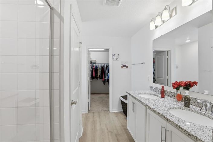 Image No.18-4 Bed House for sale