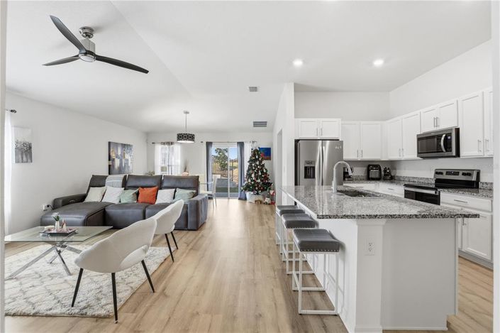 Image No.4-4 Bed House for sale