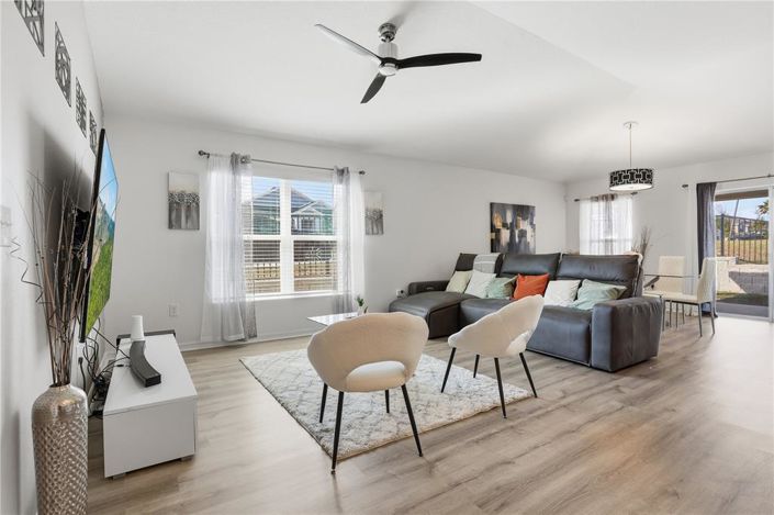 Image No.5-Propriété de 4 chambres à vendre à Davenport