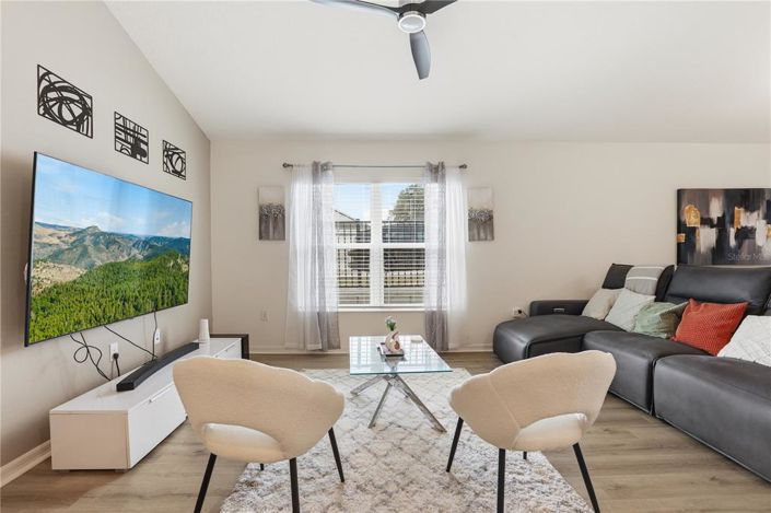 Image No.6-4 Bed House for sale