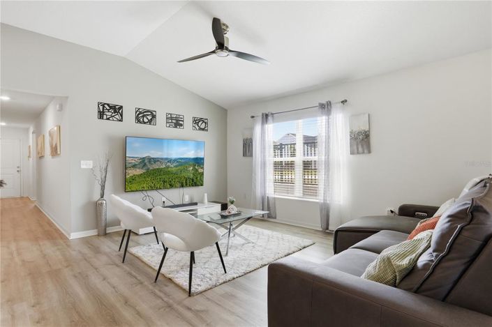 Image No.8-4 Bed House for sale