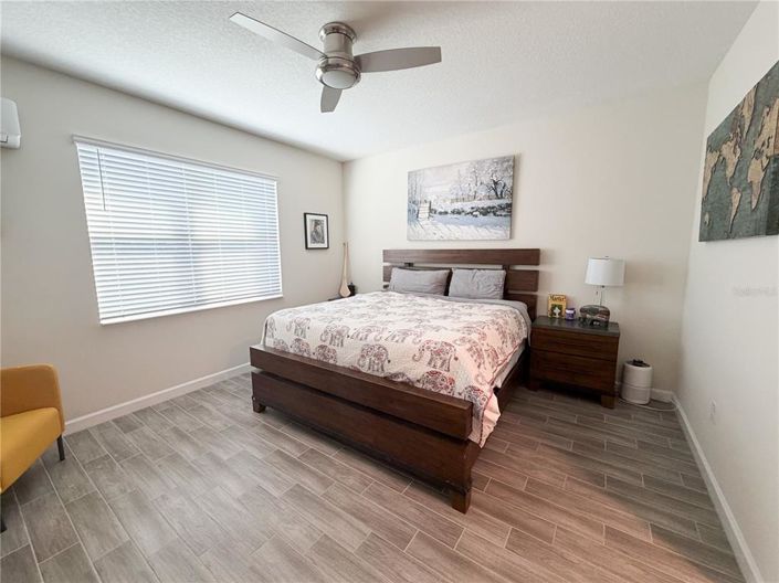 Image No.20-4 Bed House for sale