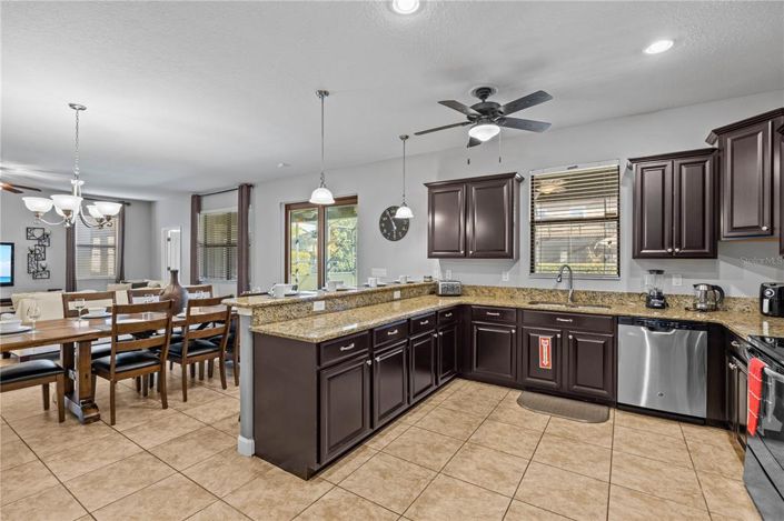 Image No.10-6 Bed House for sale