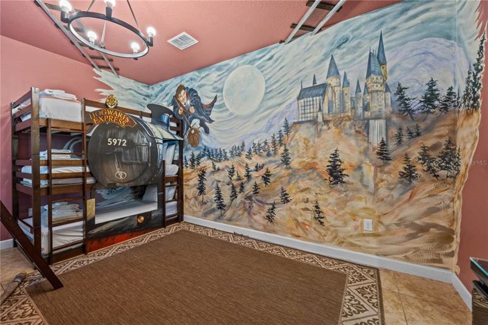 Image No.16-6 Bed Property for sale