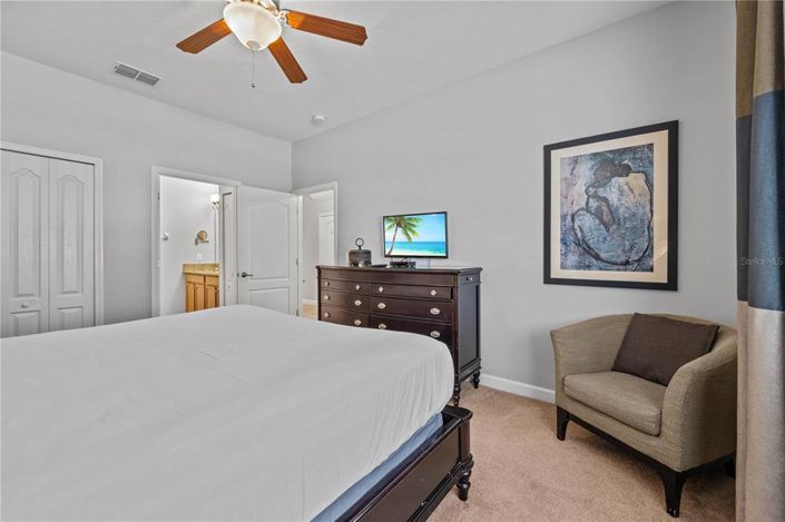 Image No.24-6 Bed Property for sale