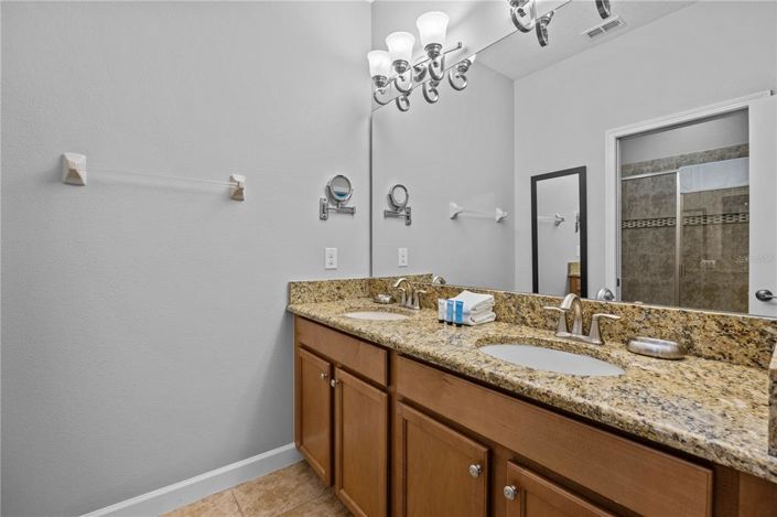 Image No.26-6 Bed Property for sale