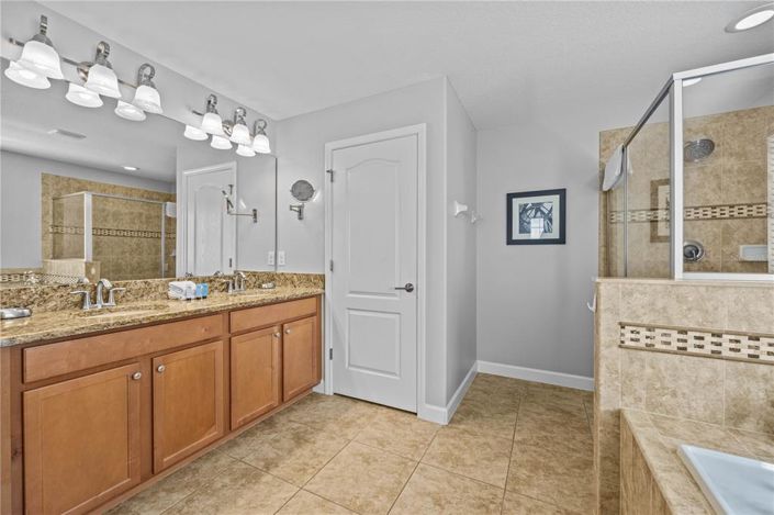 Image No.30-6 Bed Property for sale