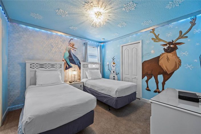 Image No.35-6 Bed Property for sale