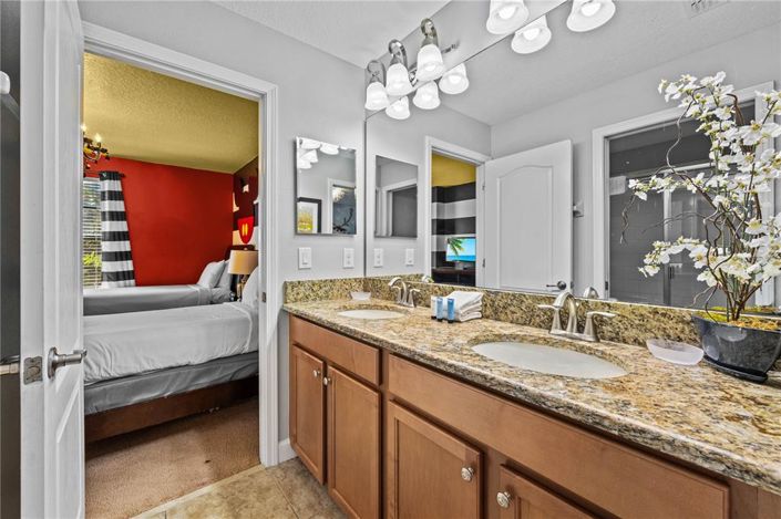 Image No.39-6 Bed Property for sale