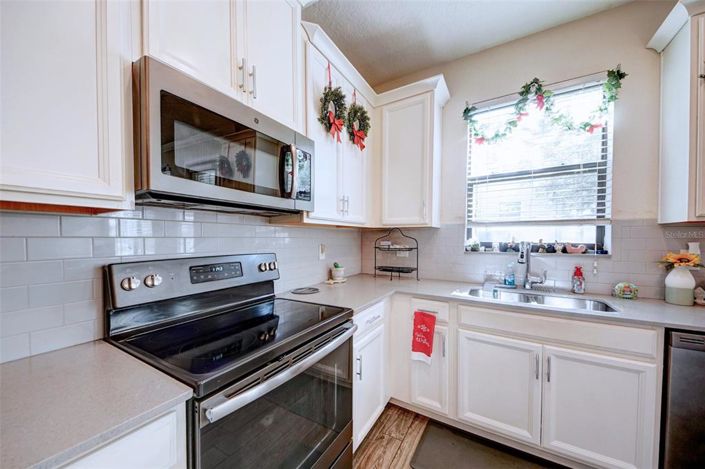 Image No.11-3 Bed Townhouse for sale