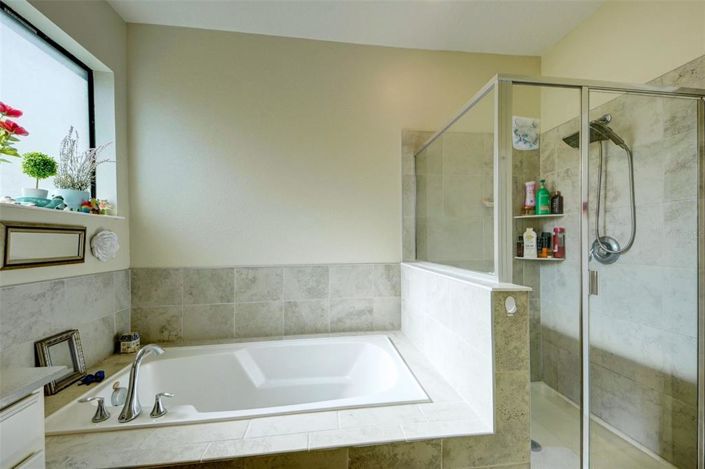 Image No.20-3 Bed Townhouse for sale