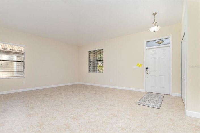 Image No.11-4 Bed House for sale