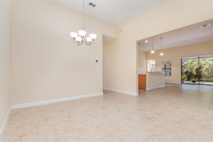 Image No.13-4 Bed House for sale
