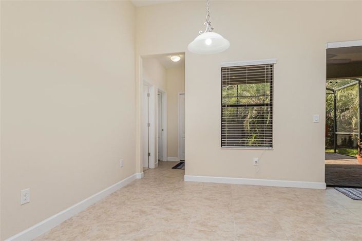 Image No.14-4 Bed House for sale