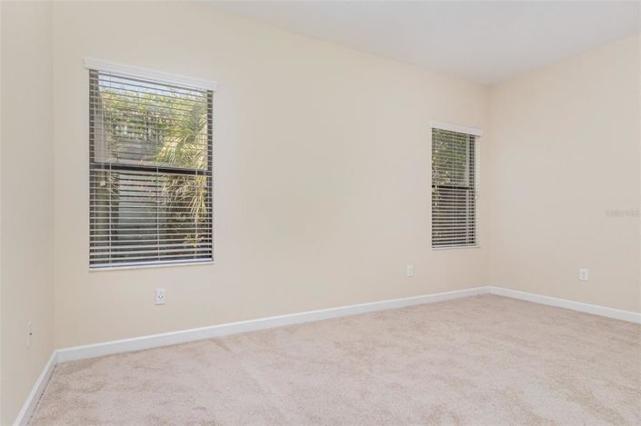 Image No.20-4 Bed House for sale