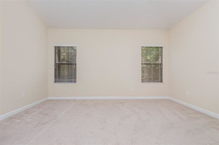Image No.21-4 Bed House for sale