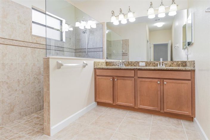 Image No.23-4 Bed Property for sale