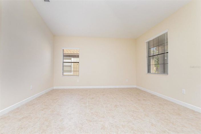 Image No.24-4 Bed House for sale