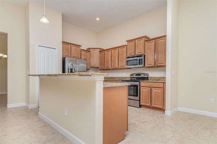 Image No.8-4 Bed House for sale