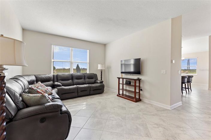 Image No.12-4 Bed Property for sale