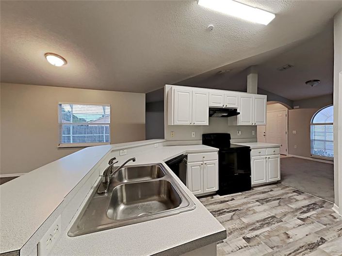 Image No.4-Propriété de 4 chambres à vendre à Davenport