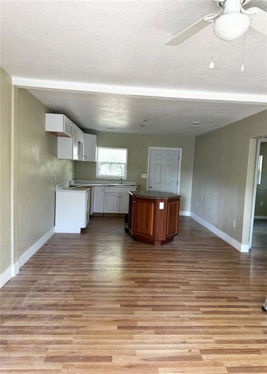 Image No.5-4 Bed Property for sale