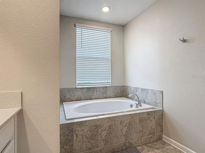 Image No.21-3 Bed Property for sale