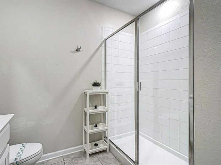 Image No.24-3 Bed Property for sale