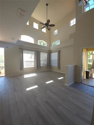 Image No.4-4 Bed Townhouse for sale