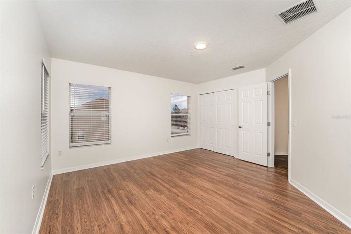 Image No.17-5 Bed House for sale