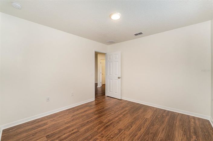 Image No.23-5 Bed Property for sale