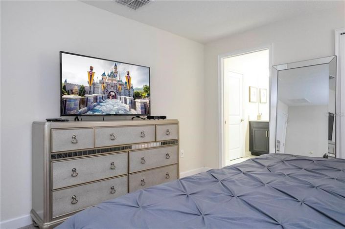 Image No.23-4 Bed Townhouse for sale