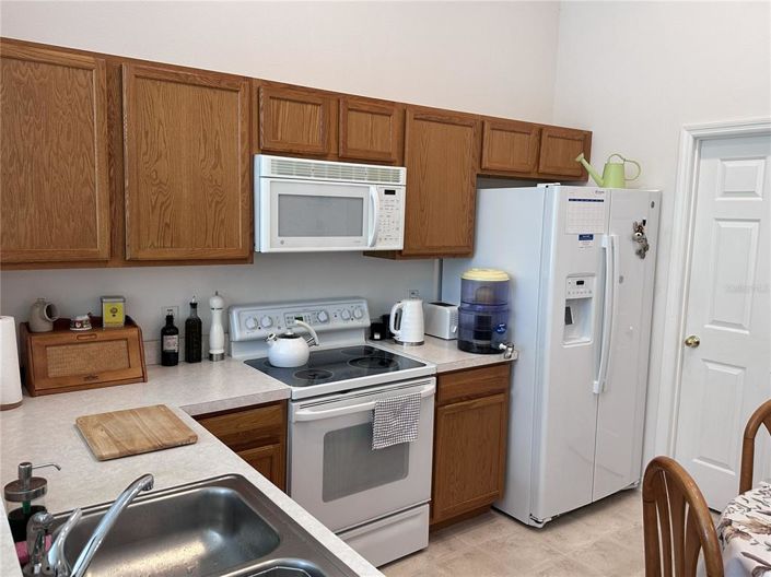 Image No.12-4 Bed Property for sale