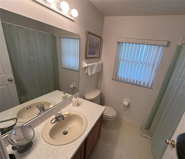 Image No.26-4 Bed Property for sale