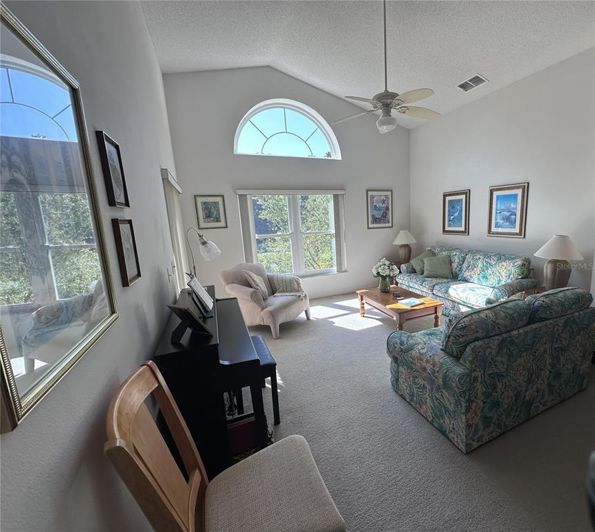 Image No.27-4 Bed Property for sale