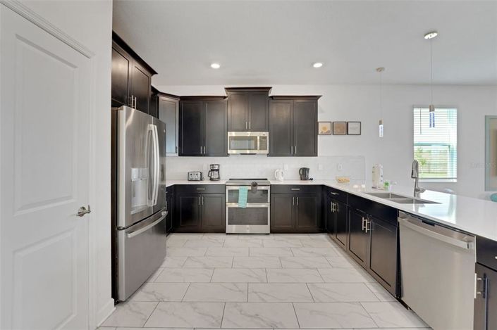 Image No.13-8 Bed Property for sale