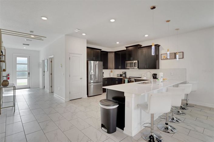 Image No.14-8 Bed Property for sale