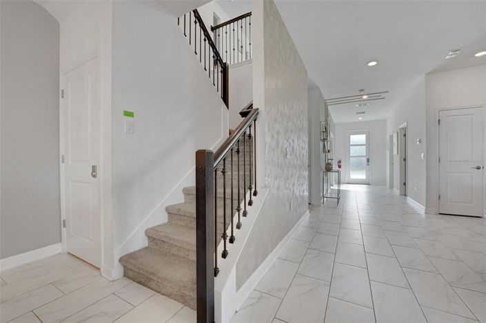 Image No.26-8 Bed House for sale