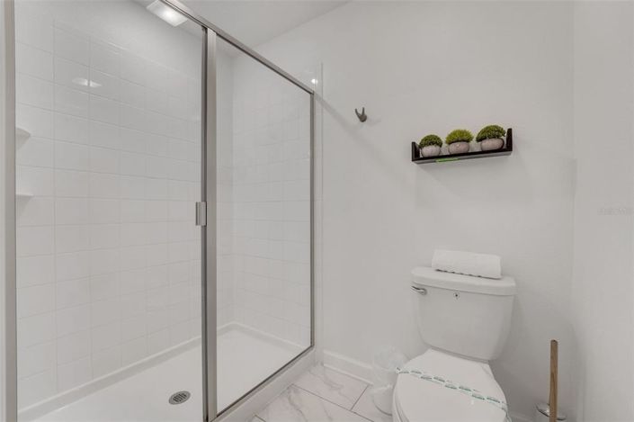 Image No.40-8 Bed Property for sale