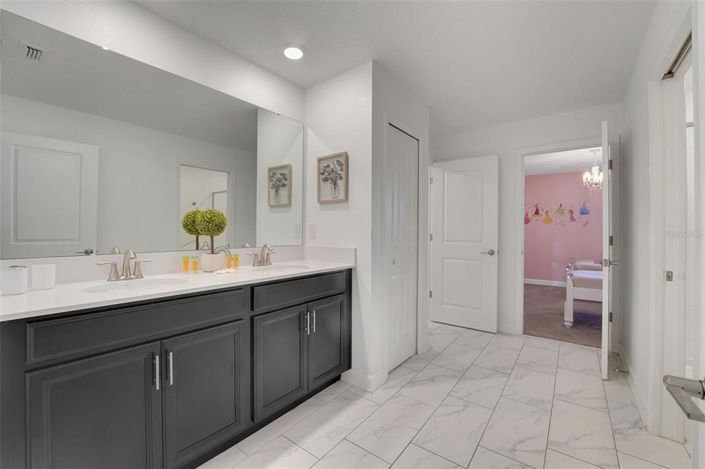 Image No.41-8 Bed Property for sale