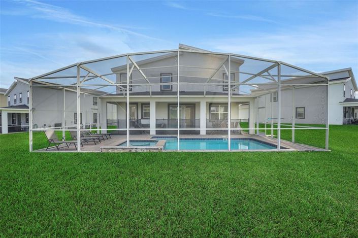 Image No.48-8 Bed Property for sale