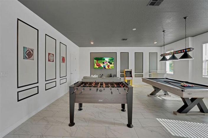 Image No.5-8 Bed Property for sale